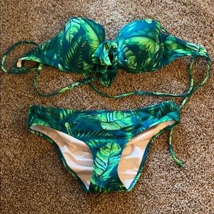 Green Leaf Patterned Bikini Set